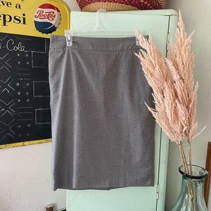 Old Navy Stretch Skirt, straight style, gray, size 6, knee length